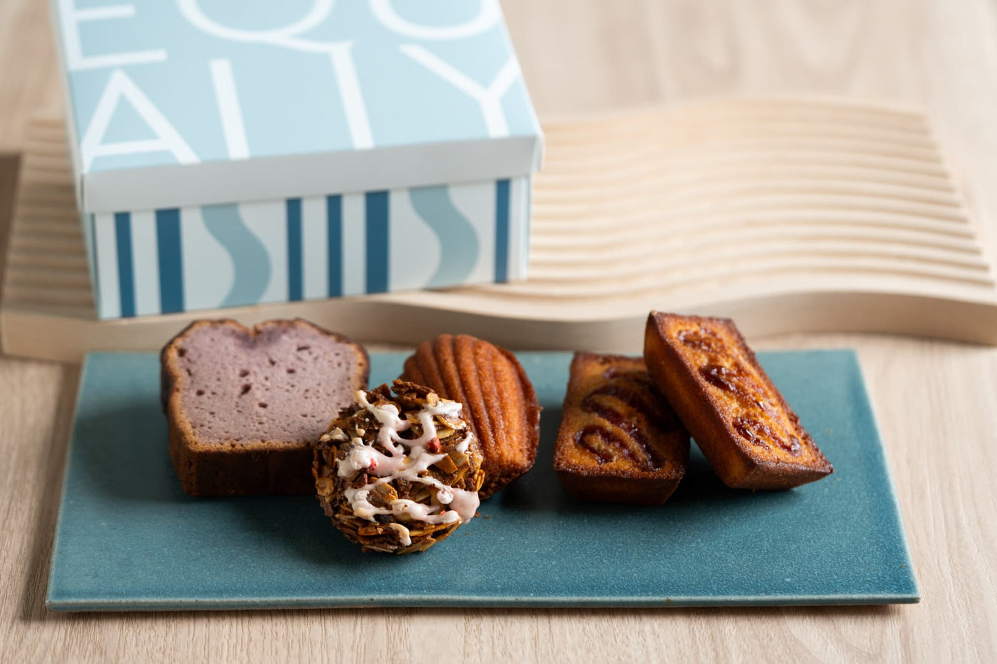 母の日のお菓子詰め合わせ(冷凍便)