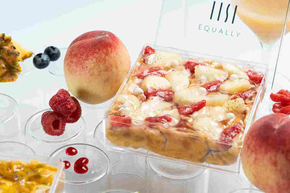 夏の箱詰めクレープ「桃ラズベリー」