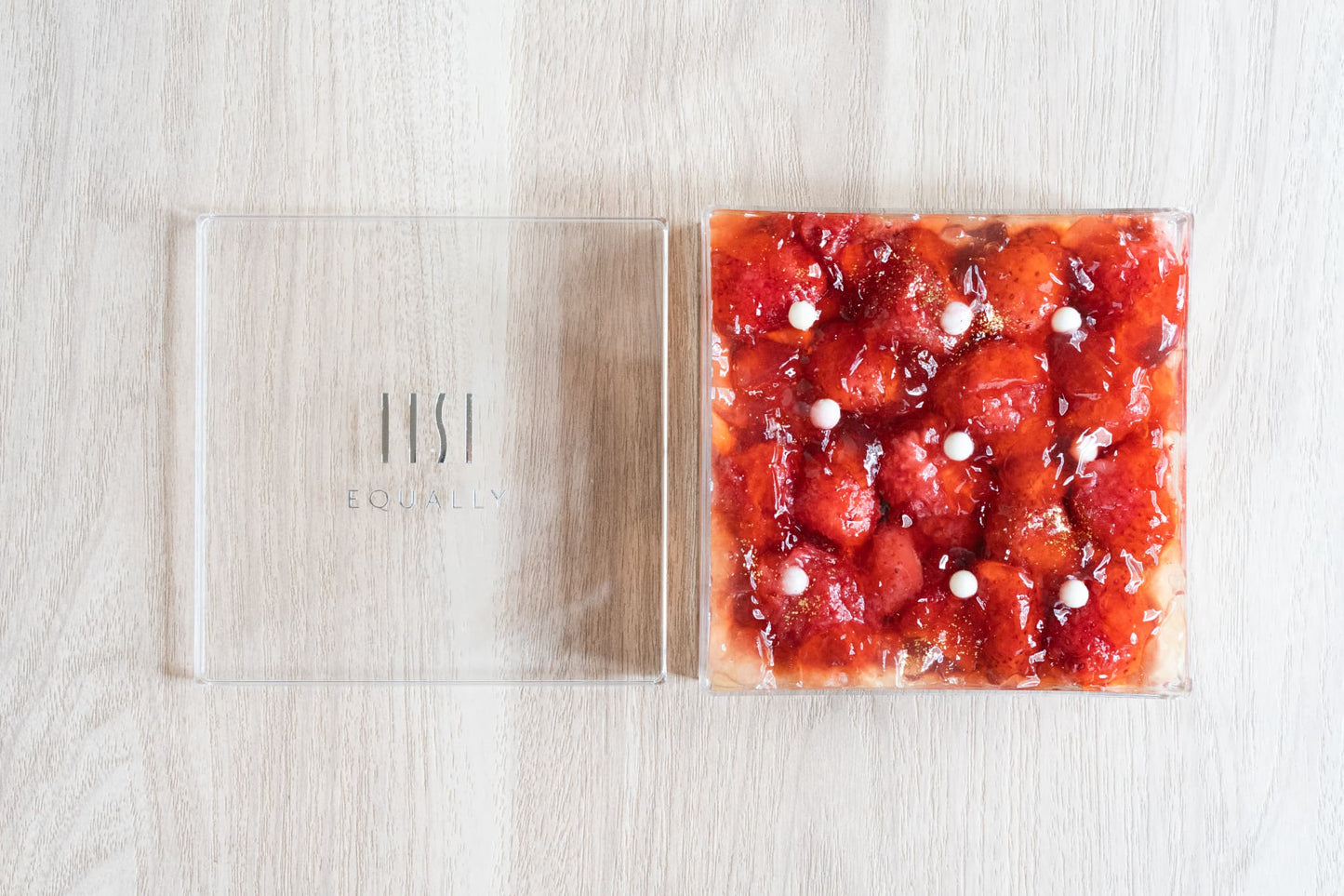 冬の箱詰めクレープ【苺ピスタチオ】 オンラインストア限定