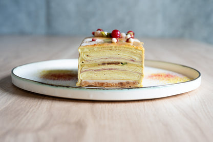 "Limited Time Only" Mille Crepes "Noel Pistachio Berry" [Boxed] Available by mail order *A delivery date between 12/1 and 12/25 is required.