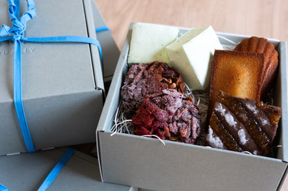 ”ホリデーシーズン限定”　Ｎｏｅｌ y o n BOX 🎄　(焼菓子詰め合わせ)