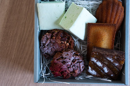 ”ホリデーシーズン限定”　Ｎｏｅｌ y o n BOX 🎄　(焼菓子詰め合わせ)